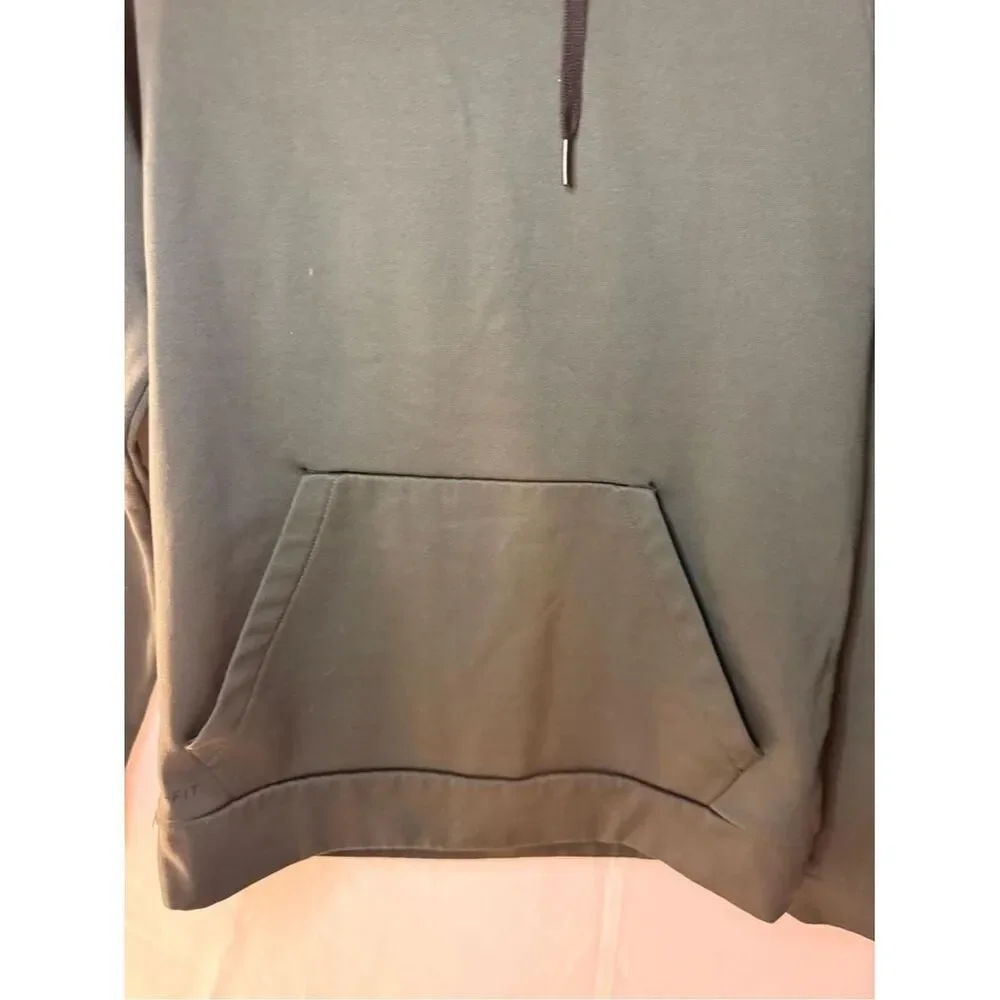 Nike hooded pullover